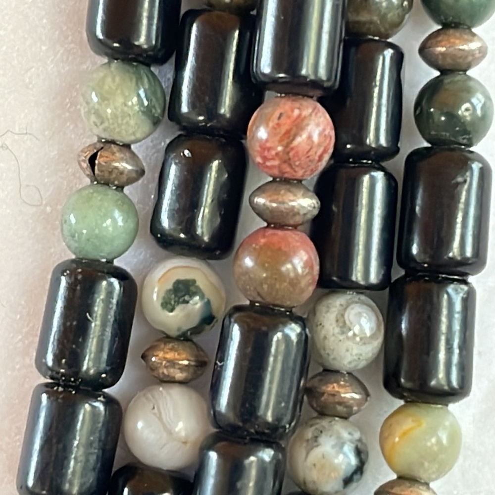 Shell Necklace - Picture 3 of 8